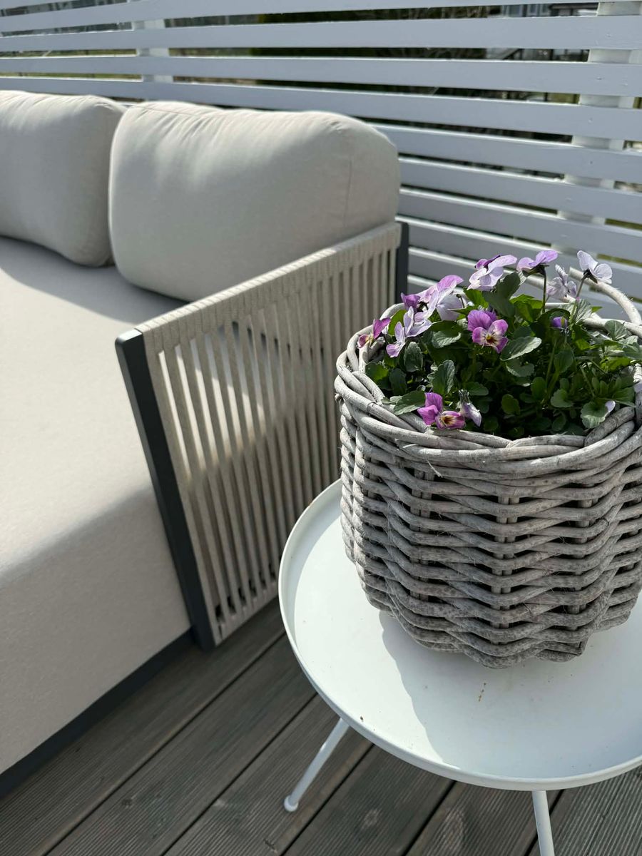 UTSOLGT!  SOLRO Daybed sort/beige.